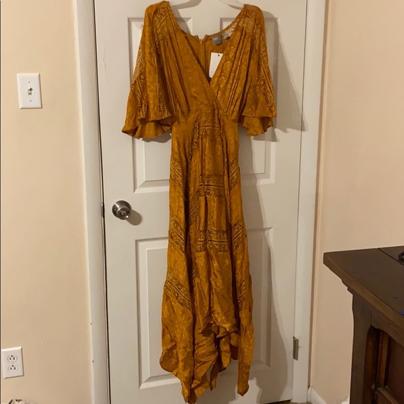 ASOS Dresses & Skirts - NWT amber lace printed dress